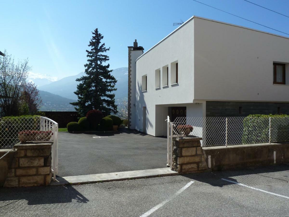 Vue Sur Les Montagnes Lägenhet Embrun Exteriör bild